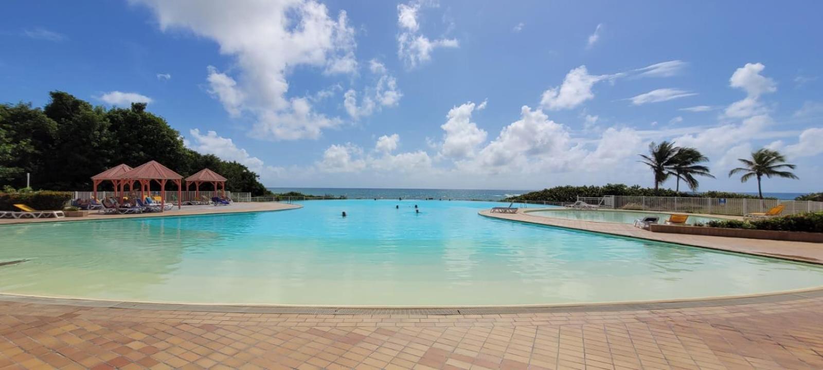 Brin D'Ile Anse Des Rochers Vue Mer A 50 M De La Plage Et Piscine Saint-Francois  Exterior photo