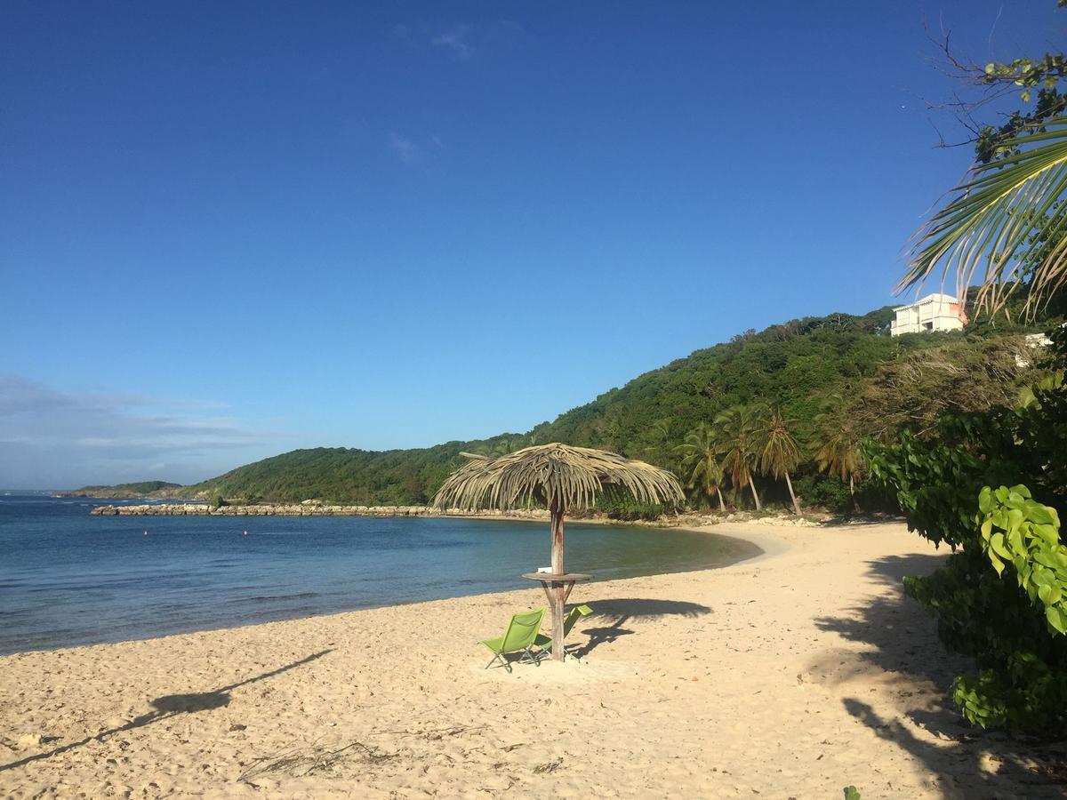 Brin D'Ile Anse Des Rochers Vue Mer A 50 M De La Plage Et Piscine Saint-Francois  Exterior photo