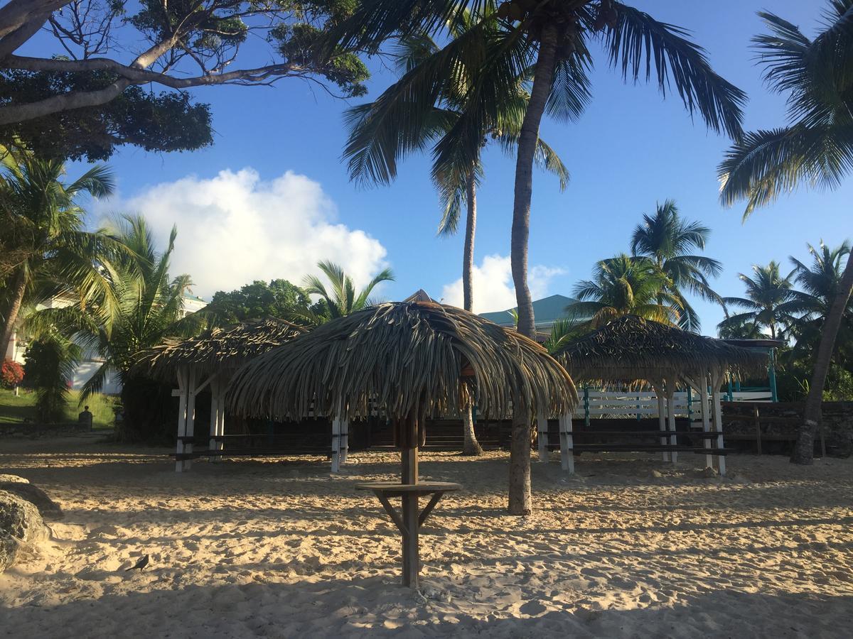 Brin D'Ile Anse Des Rochers Vue Mer A 50 M De La Plage Et Piscine Saint-Francois  Exterior photo